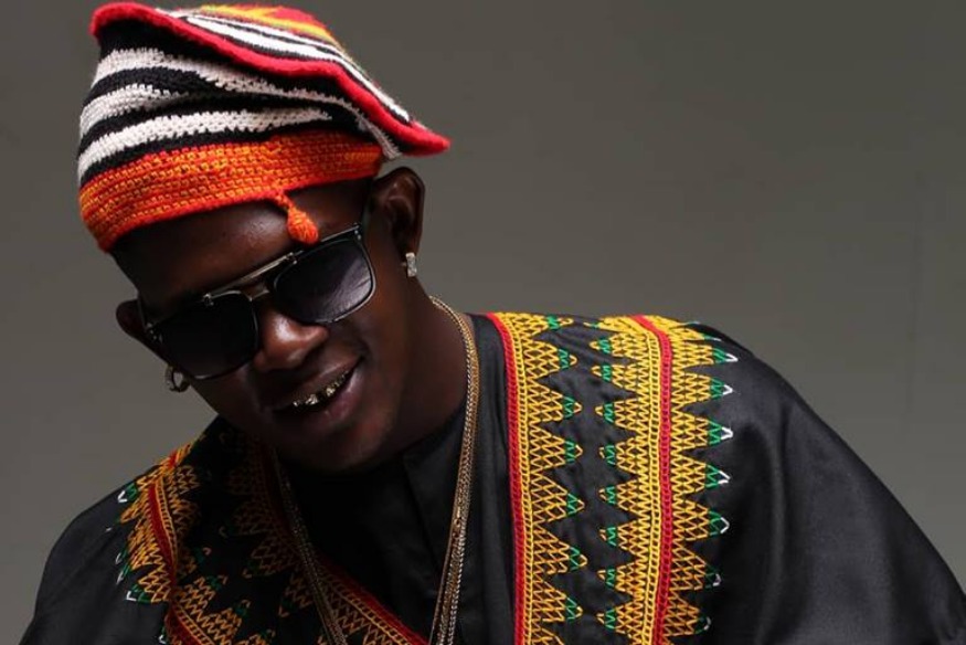 TÉNOR BRISE LES CODES