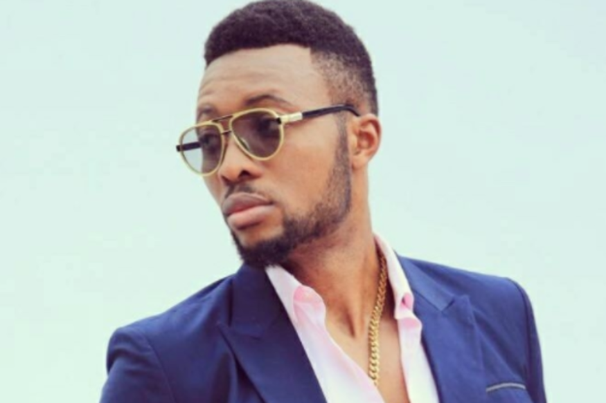 ACCUSÉ D’ÊTRE HOMOSEXUEL, MIKE ALABI SAISI LA JUSTICE